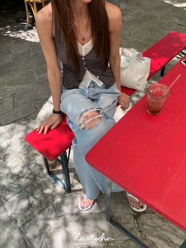 割破高腰牛仔褲